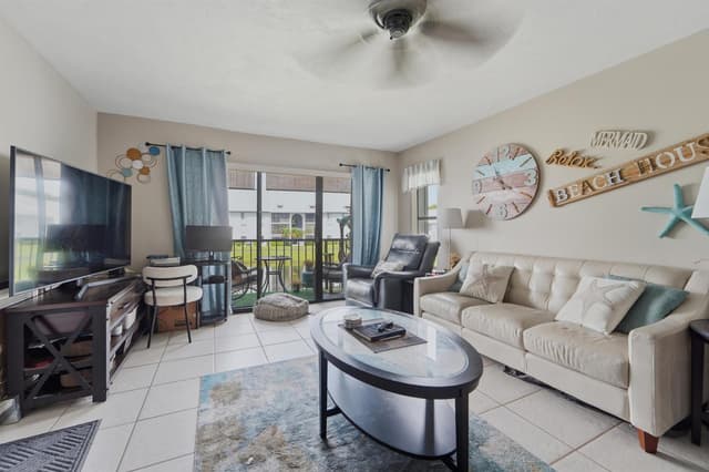 1013 GREEN PINE Boulevard # C2, West Palm Beach FL 33409 - West Palm Beach, FL - Photo 5
