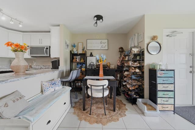 1013 GREEN PINE Boulevard # C2, West Palm Beach FL 33409 - West Palm Beach, FL - Photo 4