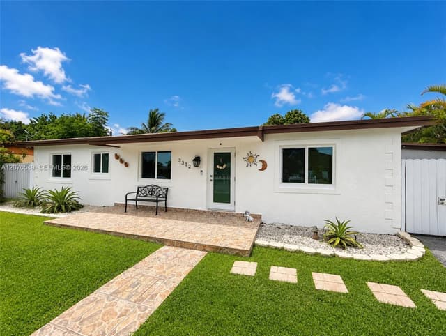 3312 NW 182nd St, Miami Gardens FL 33056 - Miami Gardens, FL - Photo 2