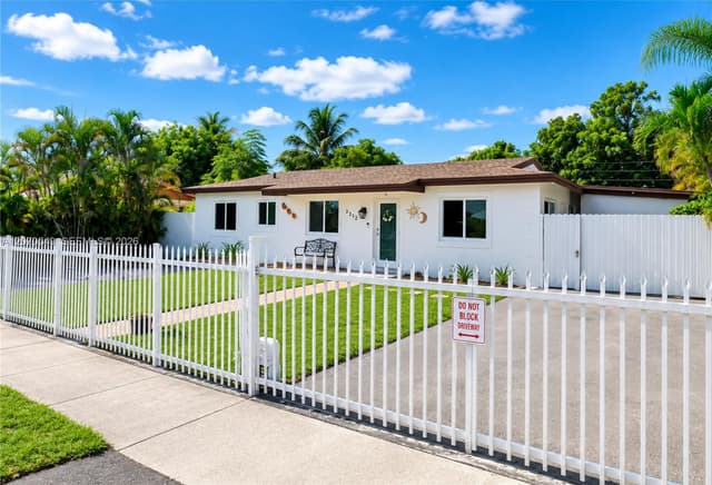 3312 NW 182nd St, Miami Gardens FL 33056 - Miami Gardens, FL - Photo 3