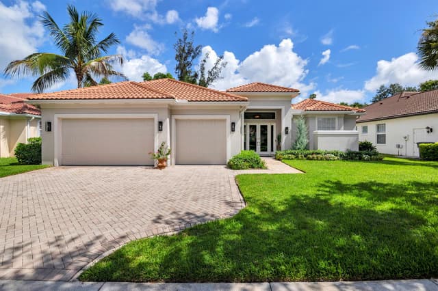 1754 Flagler Manor Circle, West Palm Beach FL 33411 - West Palm Beach, FL - Photo 3
