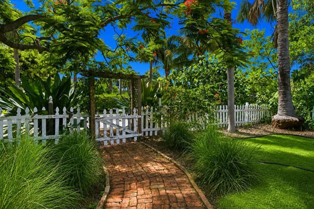 1424 S PALMWAY, FL 33460 - Photo 5