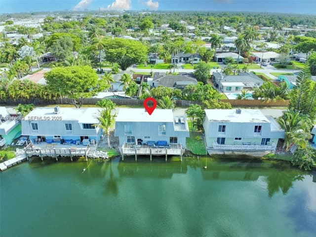 1370 NE 40th Dr, Oakland Park FL 33334 - Oakland Park, FL - Photo 2