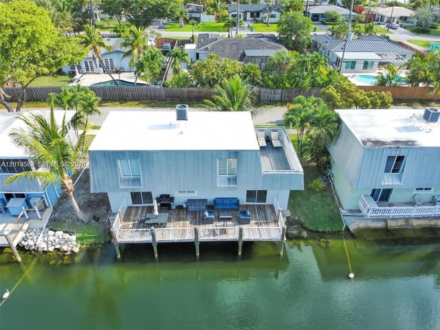1370 NE 40th Dr, Oakland Park FL 33334 - Oakland Park, FL - Photo 3