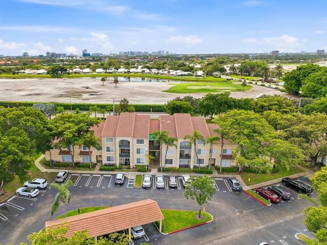 1707 VILLAGE Boulevard # 108, West Palm Beach FL 33409 - West Palm Beach, FL - Photo 5