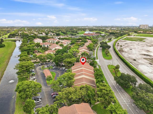 1707 VILLAGE Boulevard # 108, West Palm Beach FL 33409 - West Palm Beach, FL - Photo 4