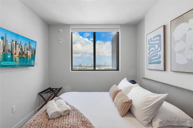 121 NE 5th St # 3312, Miami FL 33132 - Miami, FL - Photo 2