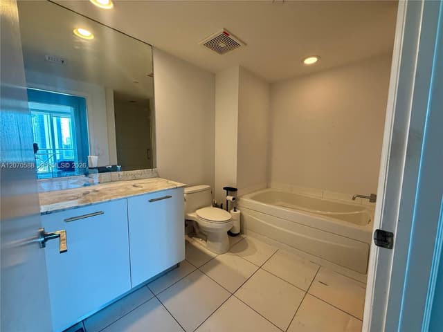 55 SE 6th St # 2404, Miami FL 33131 - Miami, FL - Photo 5