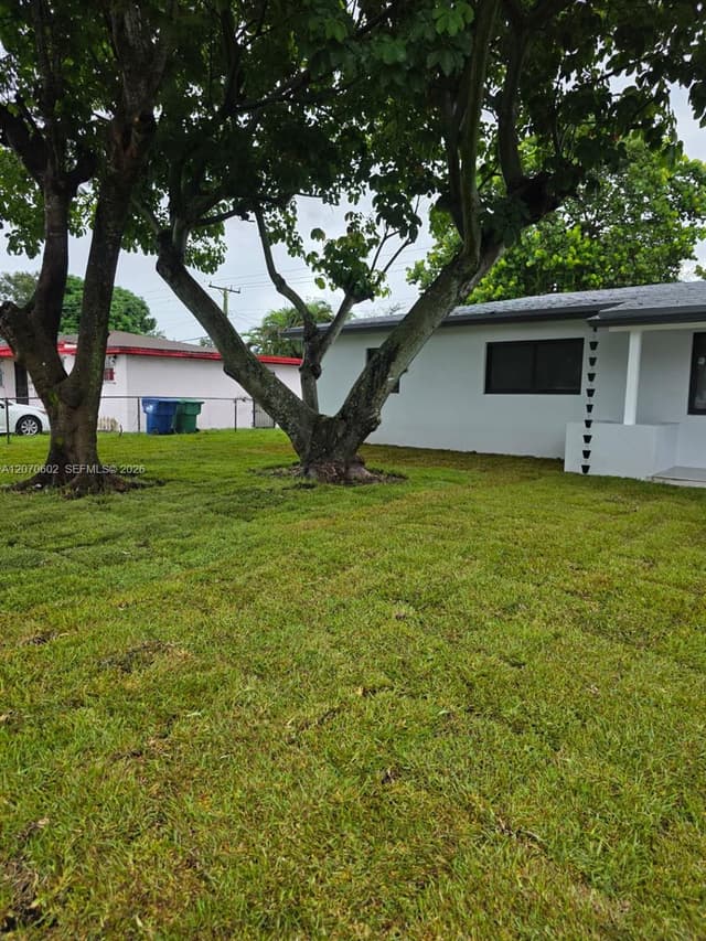 2910 NW 175th St, Miami Gardens FL 33056 - Miami Gardens, FL - Photo 2