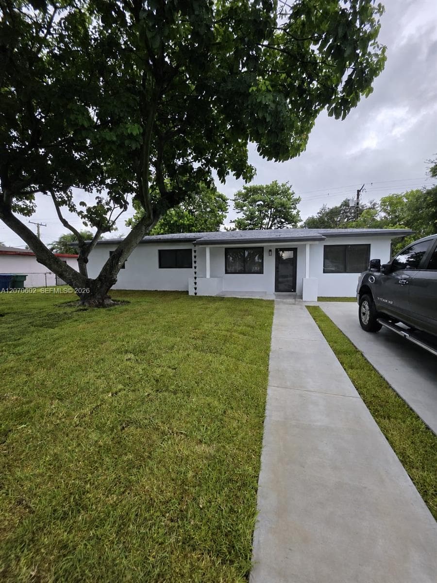 2910 NW 175th St, Miami Gardens FL 33056