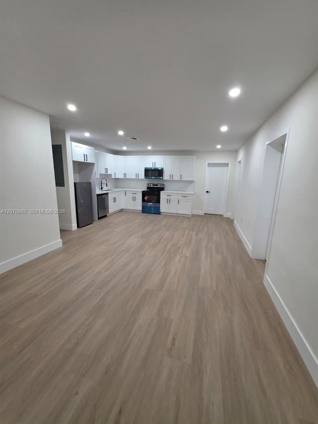 2910 NW 175th St, Miami Gardens FL 33056 - Miami Gardens, FL - Photo 5