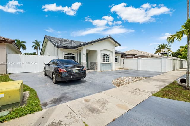 2902 SW 136th Ct, Miami FL 33175 - Miami, FL - Photo 4