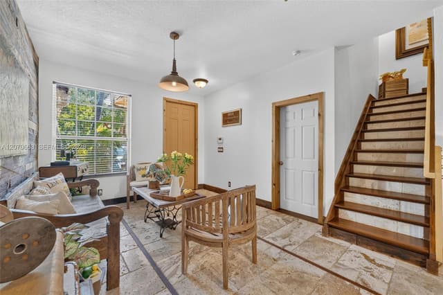 3251 NW 32nd Ter, Oakland Park FL 33309 - Oakland Park, FL - Photo 2