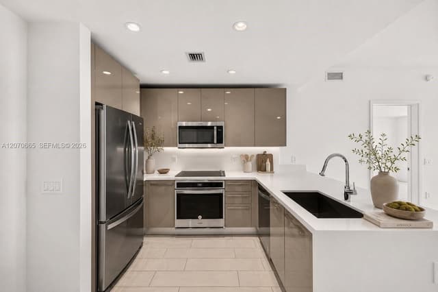 2000 Metropica Way # 2111, Sunrise FL 33323 - Sunrise, FL - Photo 4