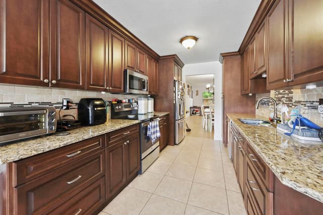 11901 Donlin Drive, Wellington FL 33414 - Wellington, FL - Photo 3