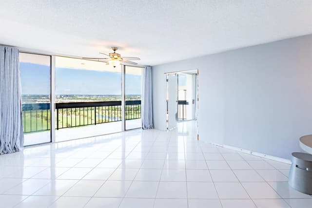 2400 PRESIDENTIAL Way, West Palm Beach FL 33401 - West Palm Beach, FL - Photo 4