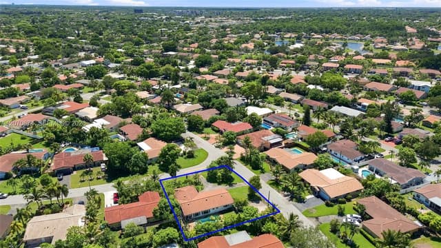 4121 NW 78th Way, Coral Springs FL 33065 - Coral Springs, FL - Photo 2