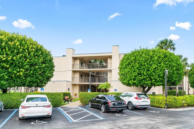 5370 LAS VERDES Circle # 209, Delray Beach FL 33484 - Delray Beach, FL - Photo 2