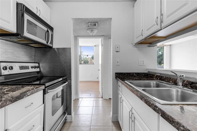 8004 SW 149th Ave # C216, Miami FL 33193 - Miami, FL - Photo 6