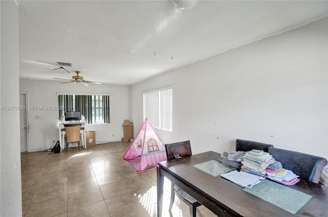 5706-5708 Lincoln St # 2, Hollywood FL 33021 - Hollywood, FL - Photo 3