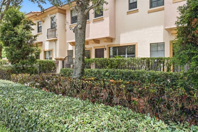 4758 Cypress St, Coconut Creek FL 33073 - Coconut Creek, FL - Photo 4