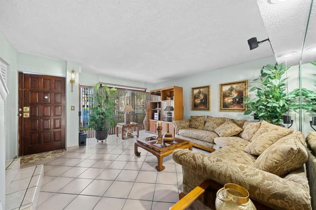16470 NE 27TH Place # 35, North Miami Beach FL 33160 - North Miami Beach, FL - Photo 3