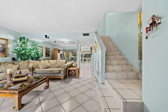16470 NE 27TH Place # 35, North Miami Beach FL 33160 - North Miami Beach, FL - Photo 4