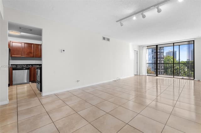 3401 N Country Club Dr # 519, Aventura FL 33180 - Aventura, FL - Photo 2