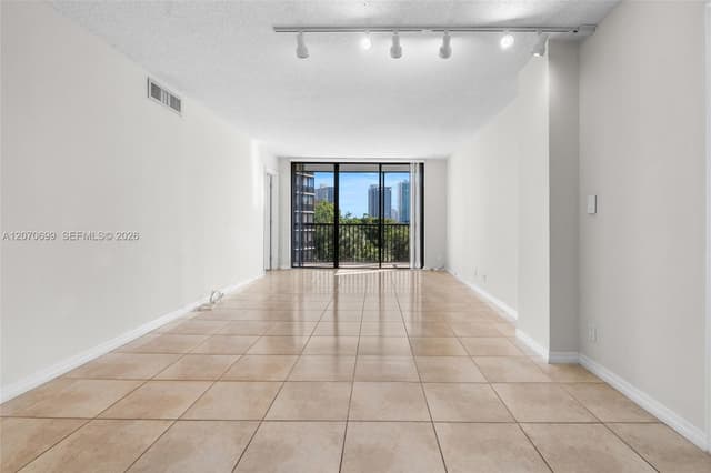 3401 N Country Club Dr # 519, Aventura FL 33180 - Aventura, FL - Photo 3
