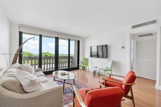 90 Edgewater Dr # 917, Coral Gables FL 33133 - Coral Gables, FL - Photo 6