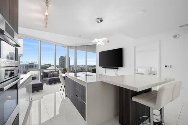 851 NE 1st Ave # 1610, Miami FL 33132 - Miami, FL - Photo 7