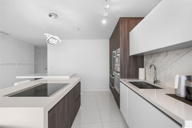 851 NE 1st Ave # 1610, Miami FL 33132 - Miami, FL - Photo 4
