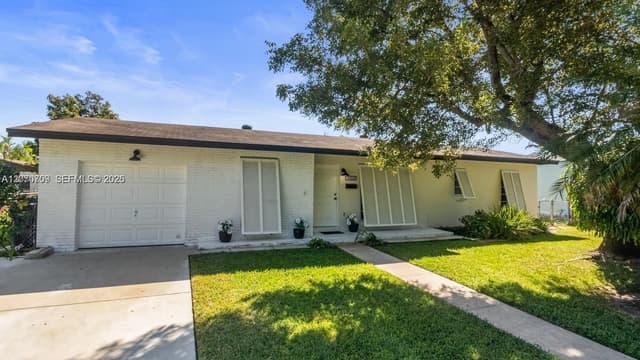 18225 SW 94th Ave, Palmetto Bay FL 33157 - Palmetto Bay, FL - Photo 2