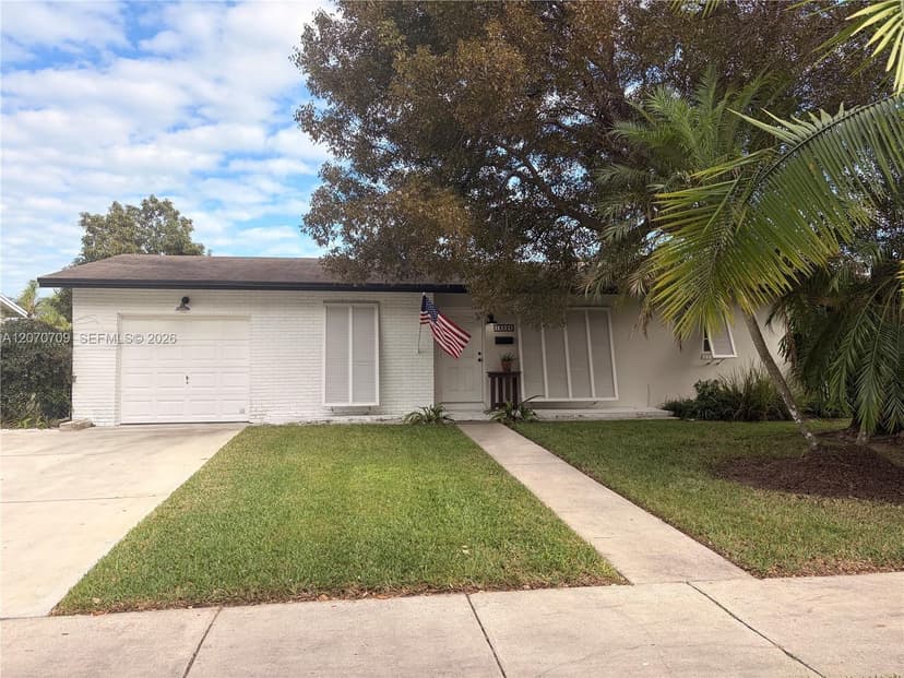 18225 SW 94th Ave, Palmetto Bay FL 33157