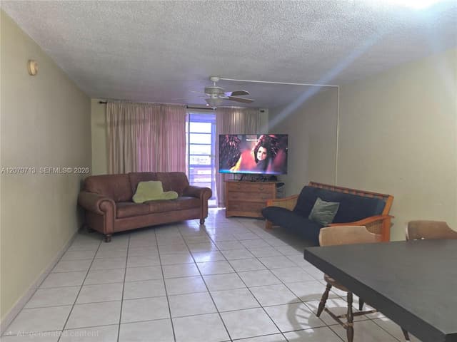 1401 NE Miami Gardens Dr # 685, Miami FL 33179 - Miami, FL - Photo 4