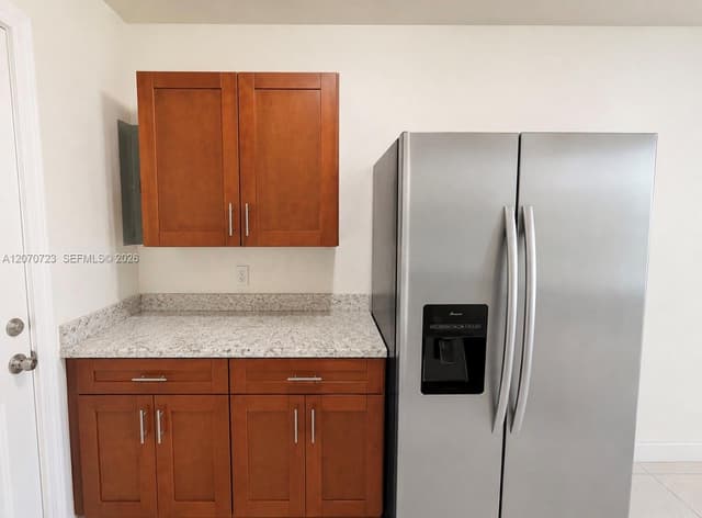 1041 NW 7th Ct, Hallandale Beach FL 33009 - Hallandale Beach, FL - Photo 4
