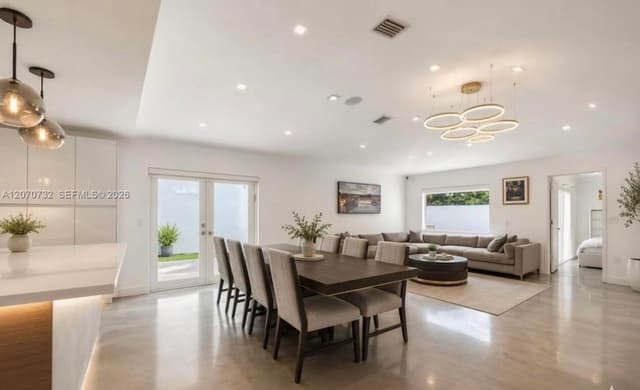 2558 NE 206th Ter, Miami FL 33180 - Miami, FL - Photo 2