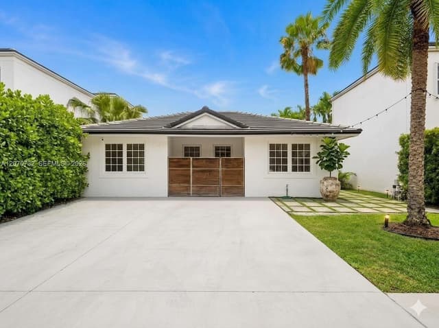 2558 NE 206th Ter, Miami FL 33180 - Miami, FL - Photo 5