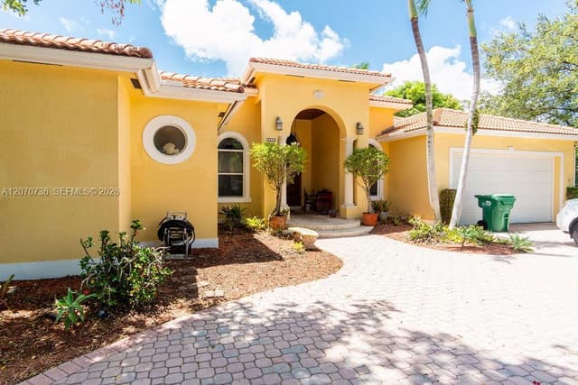 2610 SW 112th Ct, Miami FL 33165 - Miami, FL - Photo 2