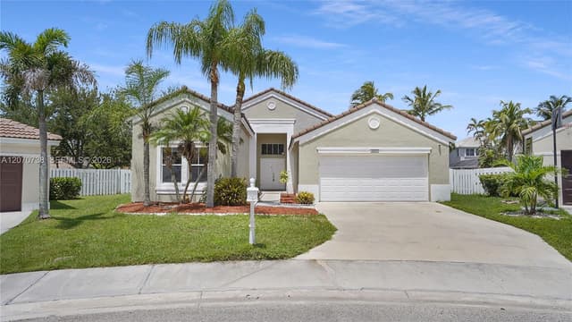 1064 Cedar Falls Dr, Weston FL 33327 - Weston, FL - Photo 3