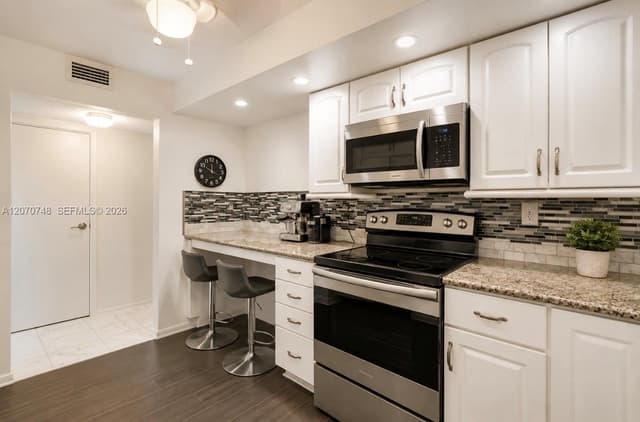 1000 Parkview Dr # 715, Hallandale Beach FL 33009 - Hallandale Beach, FL - Photo 2