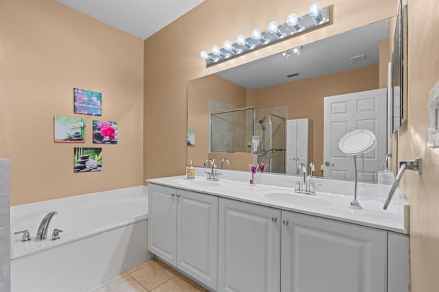 213 Las Brisas Circle, Sunrise FL 33326 - Sunrise, FL - Photo 7
