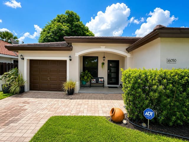 16050 SW 101st Terrace, Miami FL 33196 - Miami, FL - Photo 2