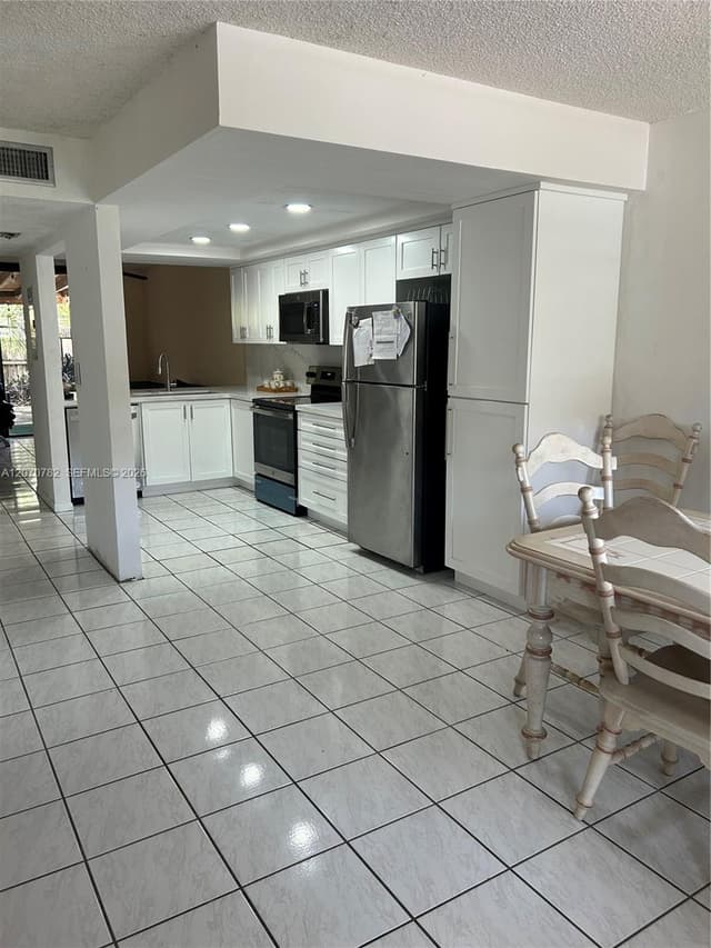 12242 SW 16th Ter # L, Miami FL 33175 - Miami, FL - Photo 3