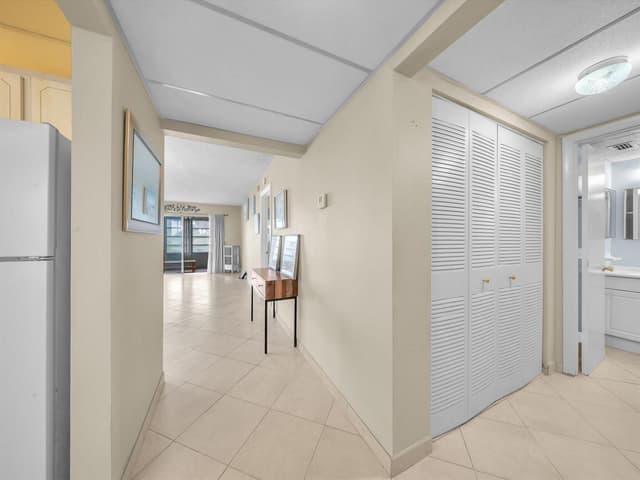 7807 GOLF CIR Drive # 105, Margate FL 33063 - Margate, FL - Photo 6