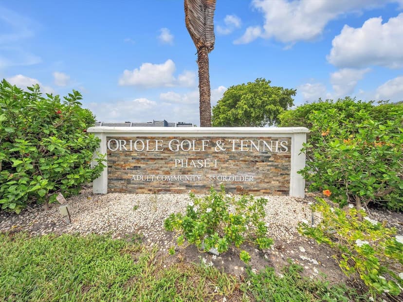 7807 GOLF CIR Drive # 105, Margate FL 33063