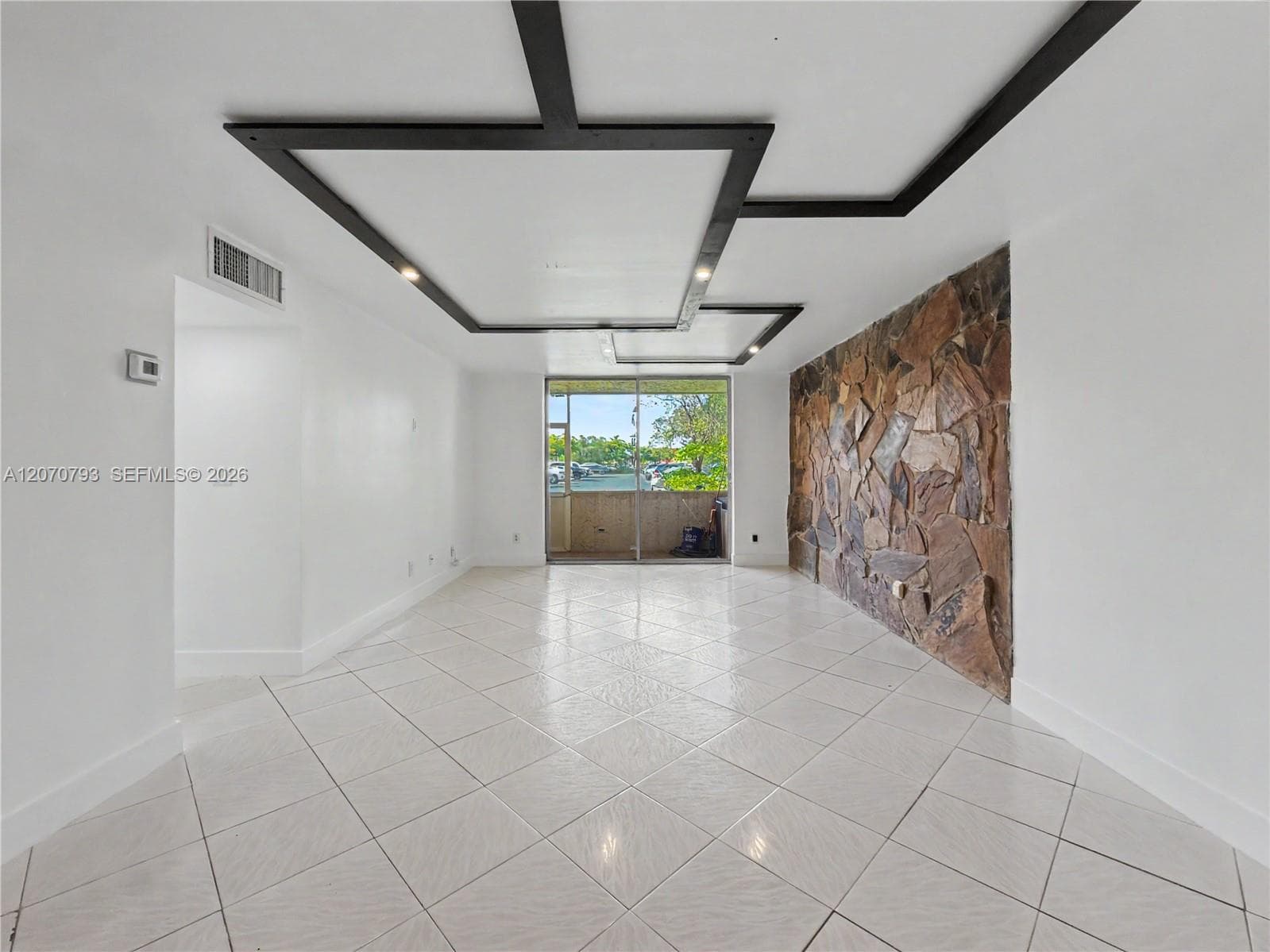 8411 NW 8th St # 102, Miami FL 33126 - Miami, FL - Photo 1