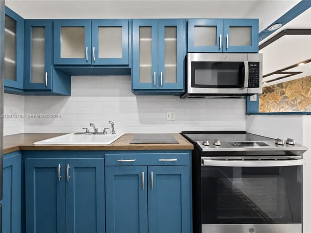 8411 NW 8th St # 102, Miami FL 33126 - Miami, FL - Photo 5