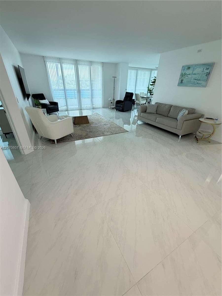 3500 Mystic Pointe Dr # 405, Aventura FL 33180 - Aventura, FL - Photo 1