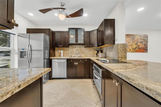 3690 NE 167th St # 34, North Miami Beach FL 33160 - North Miami Beach, FL - Photo 4